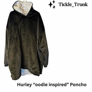 Hurley Black Hooded Velour Stuffed Poncho